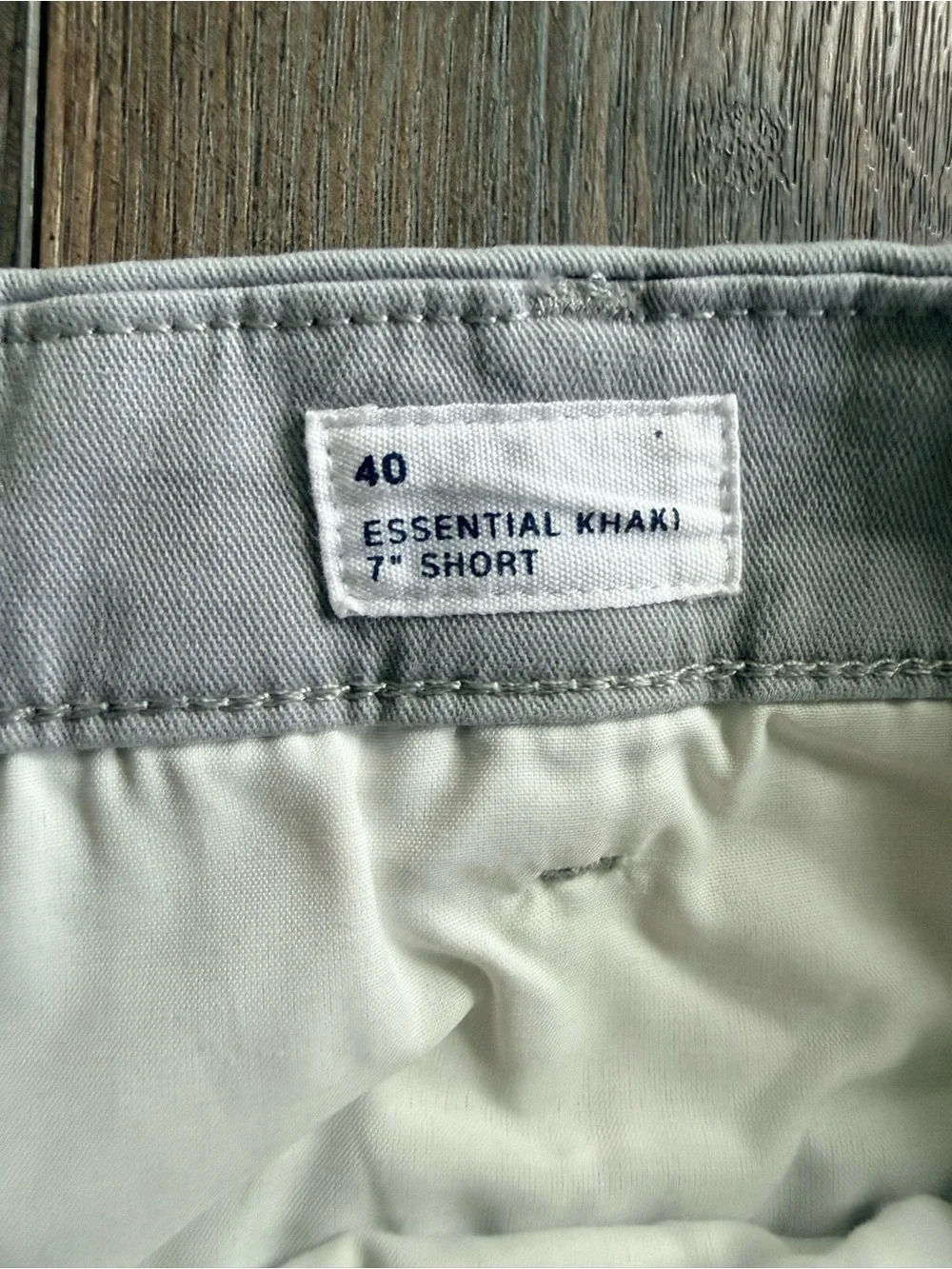 GAP Men's Light Gray Flat Front Cotton Hoochie Daddy Shorts